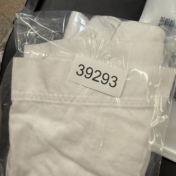 Liz Claiborne Shorts Women 10 White Denim Light Wash High Rise Chino Pockets - Picture 8 of 8